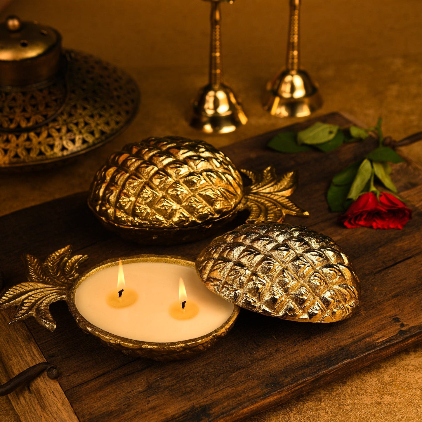 Anaanaas - Double Wick Candle