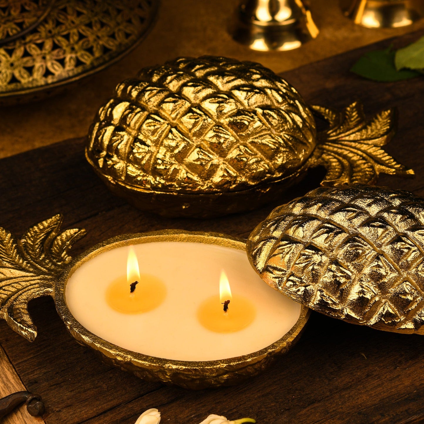 Anaanaas - Double Wick Candle
