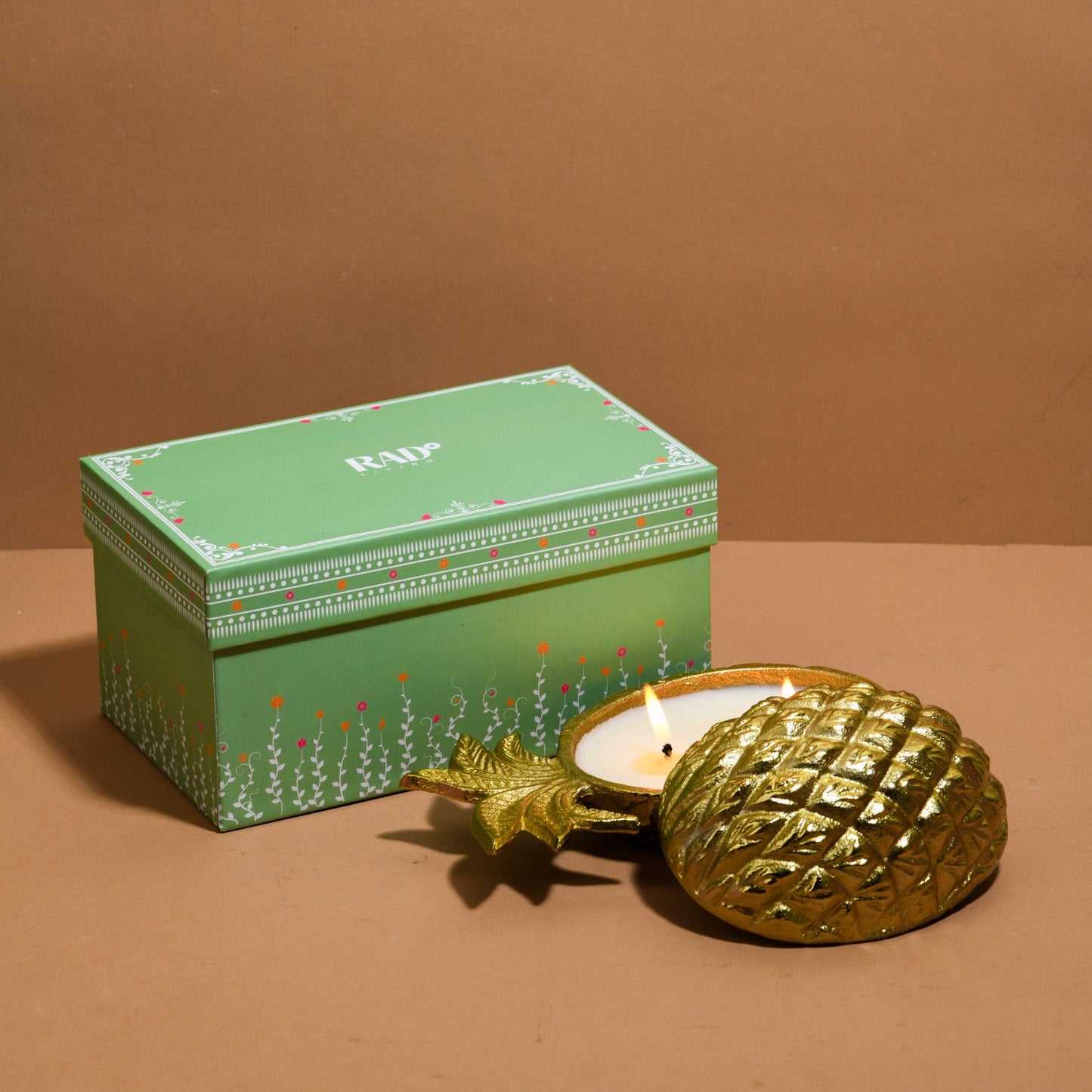 Anaanaas - Double Wick Candle