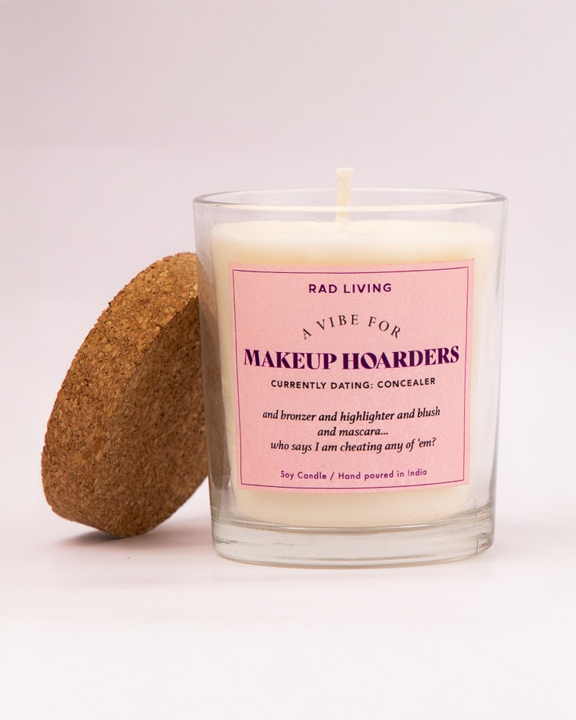 Makeup Hoarders - Almond and Shea Butter Scented Candle