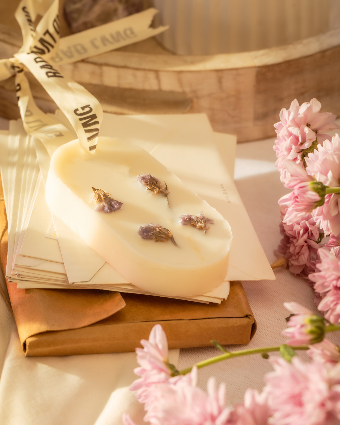 Set of 2 Forgetful Florist tablets evoking lily sage and oakmoss aroma