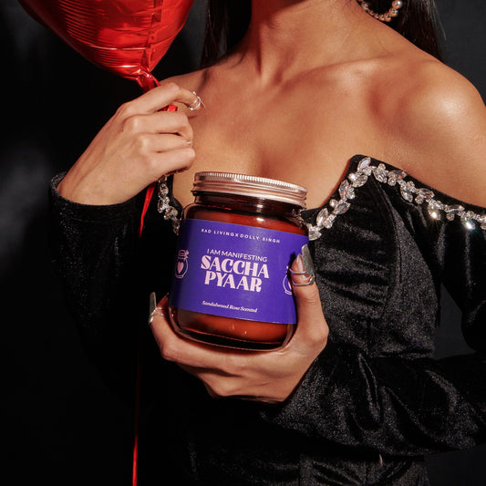 Saccha Pyaar - Sandalwood Rose Scented Candle
