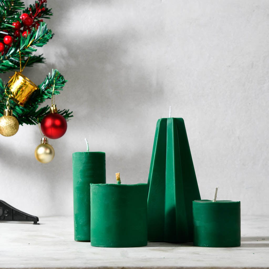 Christmas Corner - Set of 4 Pillar Candles - Mahogany Shea Scented