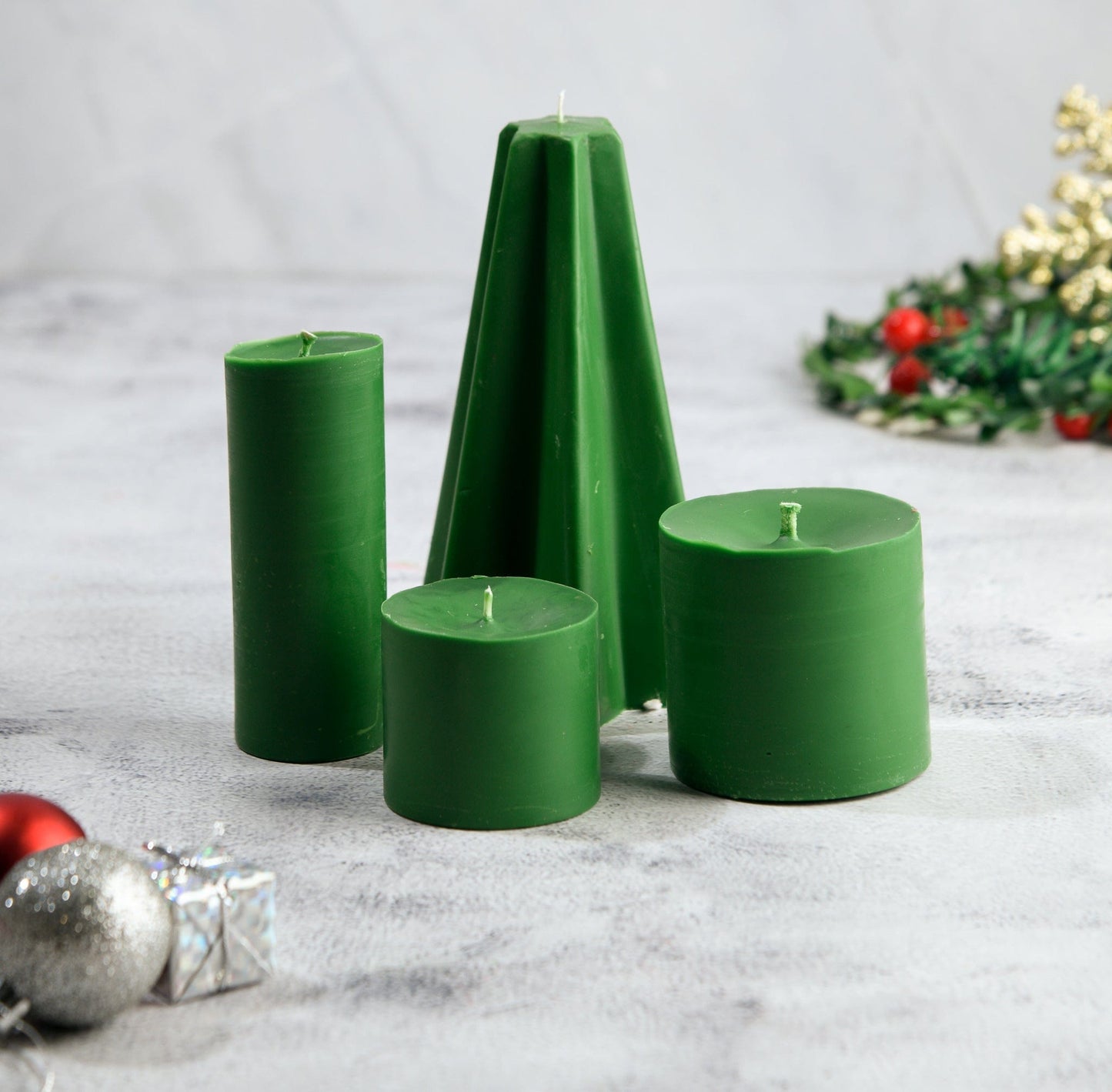 Christmas Corner - Set of 4 Pillar Candles - Mahogany Shea Scented
