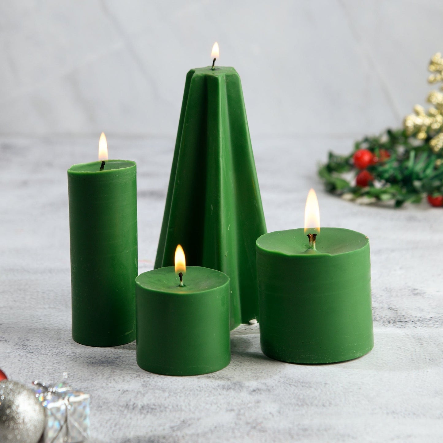 Christmas Corner - Set of 4 Pillar Candles - Mahogany Shea Scented